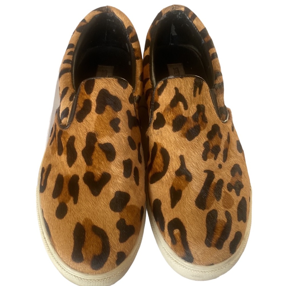 Steve Madden Leopard slip on loafers flats Size 8.5 With Box